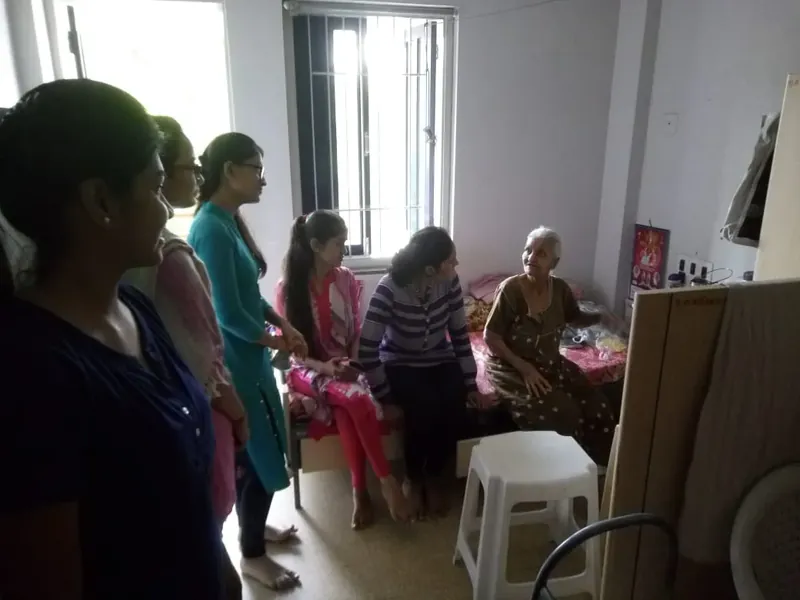 Cosmos students visiting Bhavnagar Vrudhashram for emotional learning experience