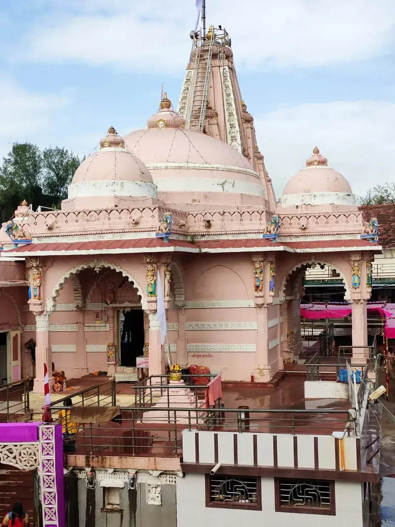 Cosmos Computer staff enjoying a holiday trip to Gopnath